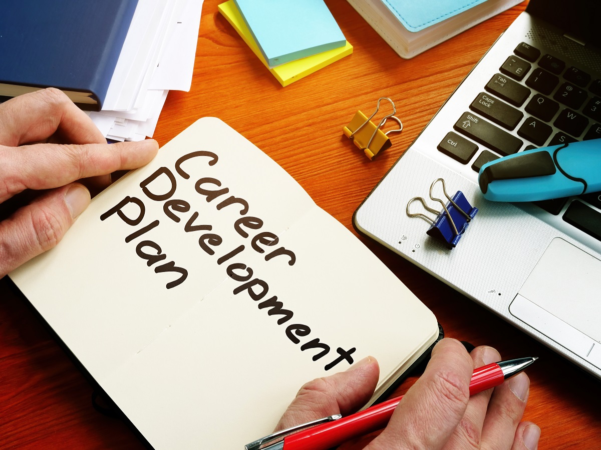 Know How to Help Your Employees in Career Development While on the Job
