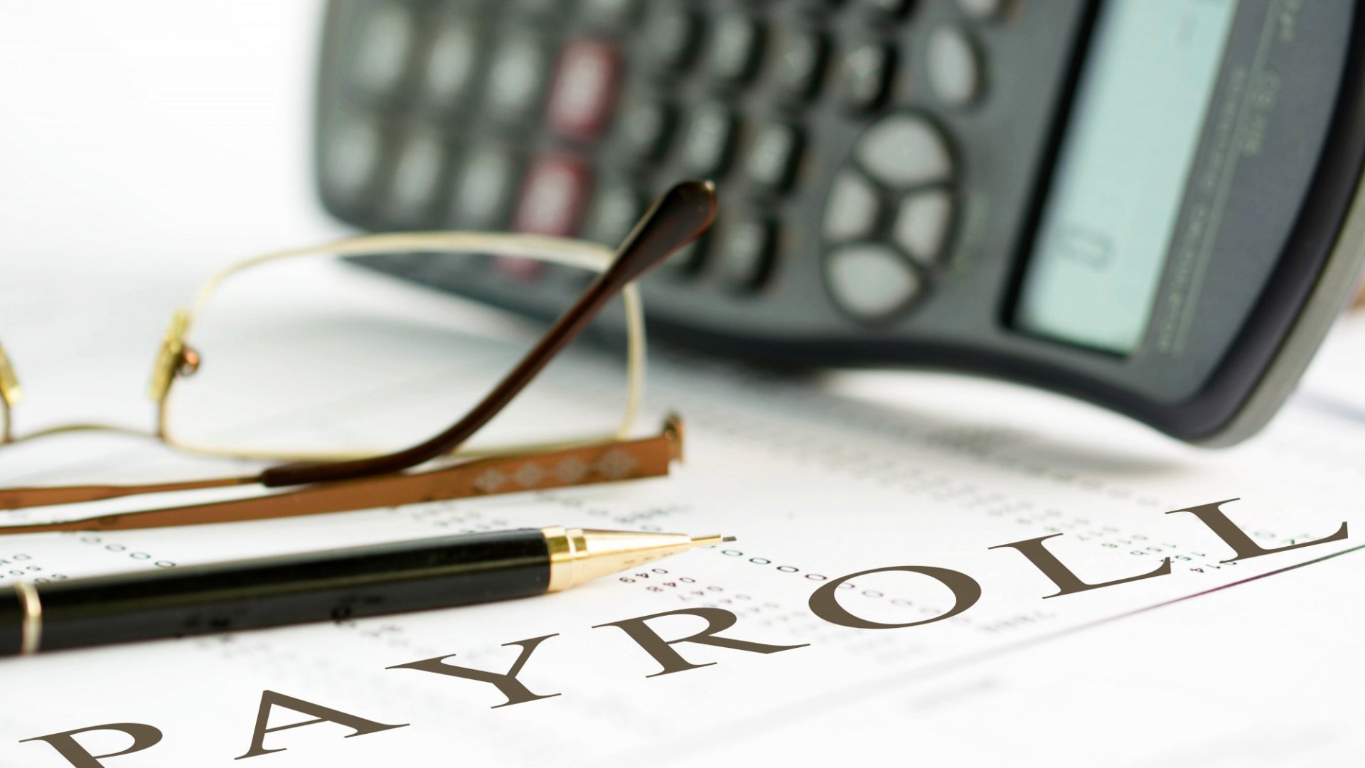 How to Choose a Right Payroll Provider (2023)